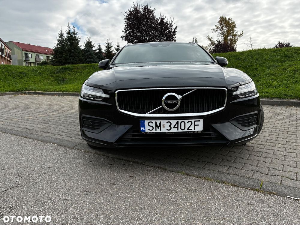 Volvo V60 T4 Momentum Pro - 2