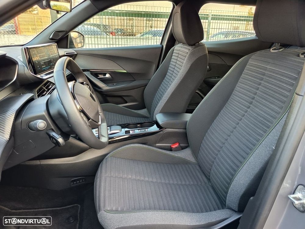 Peugeot e-2008 54 kWh Style - 13