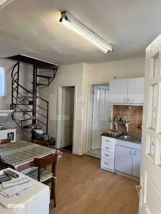 Apartament la casa, 58 mp + gradina de 380 mp — fotografia 1