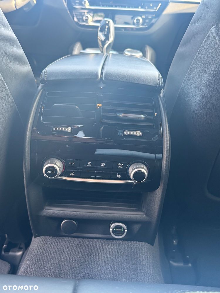 BMW Seria 5 540d xDrive Luxury Line sport - 13