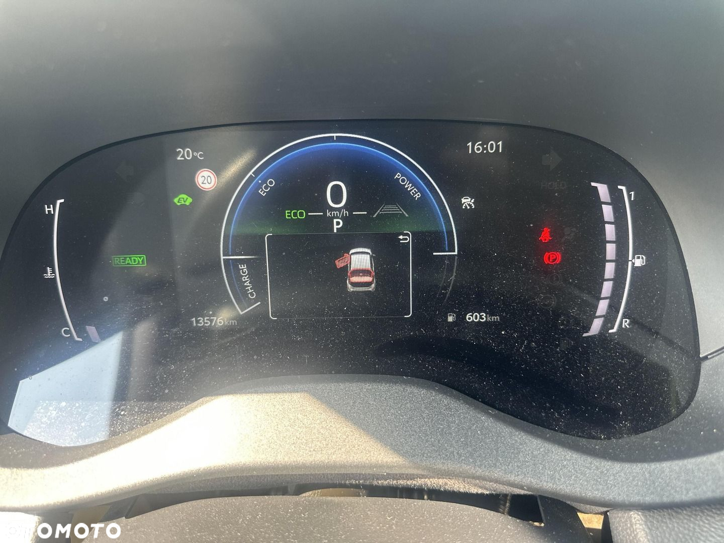 Toyota Yaris Cross - 17