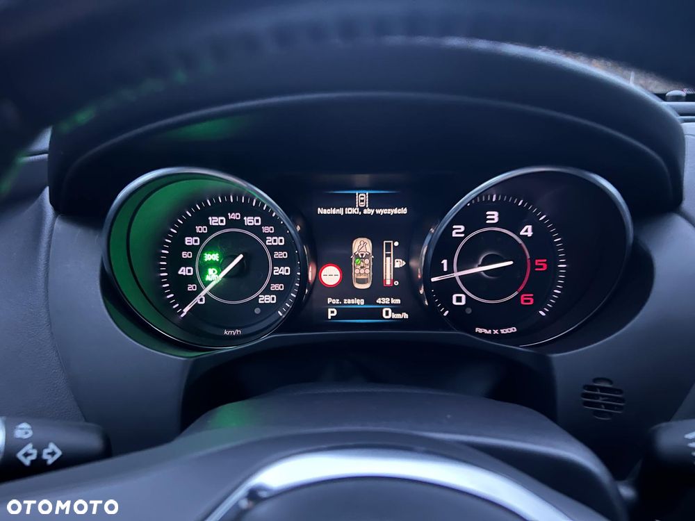 Jaguar XE 20d R-Sport - 14