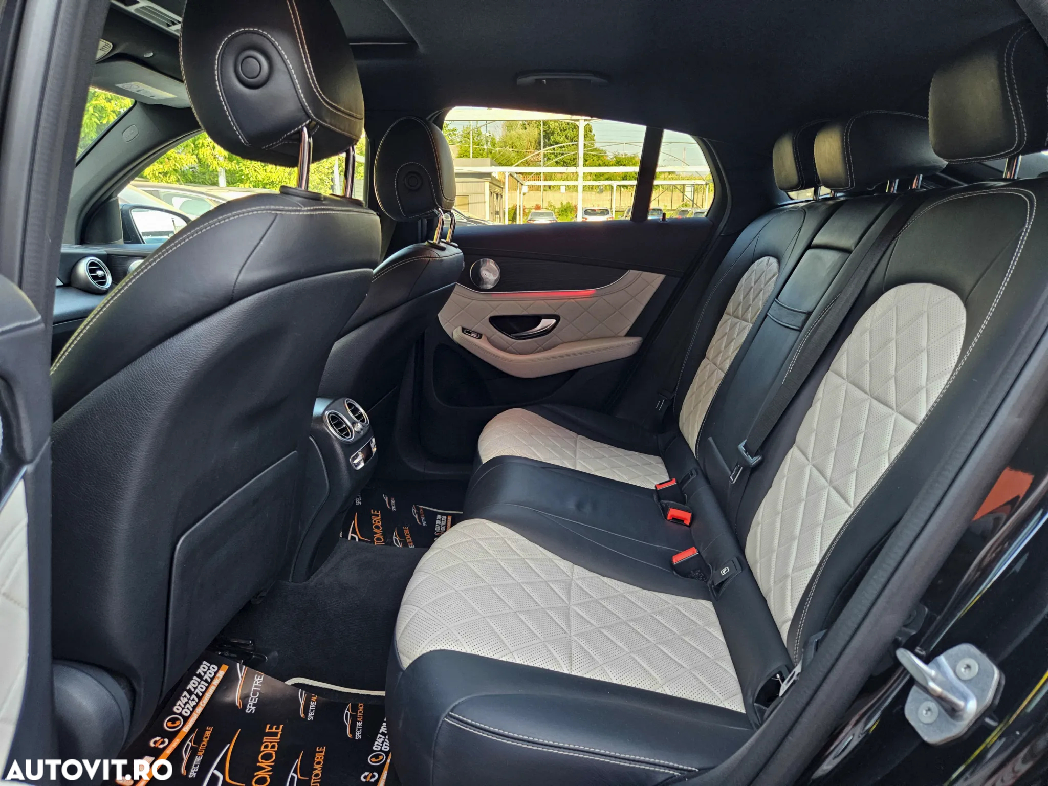 Mercedes-Benz GLC 300 e 4MATIC - 11