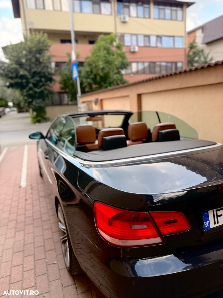 BMW Seria 3 320i Aut. - 3