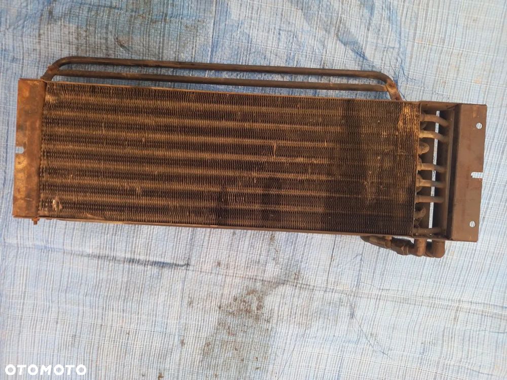 Chłodnica oleju Massey Ferguson 8150 - 3