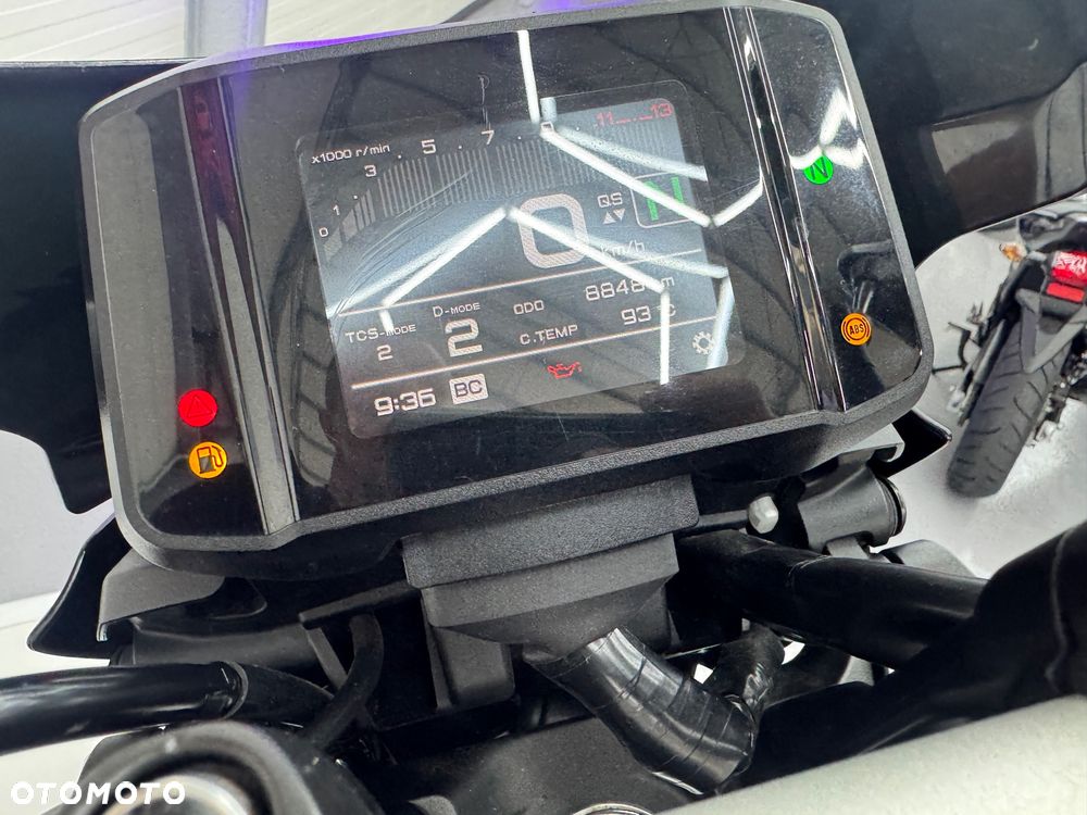 Yamaha MT - 37