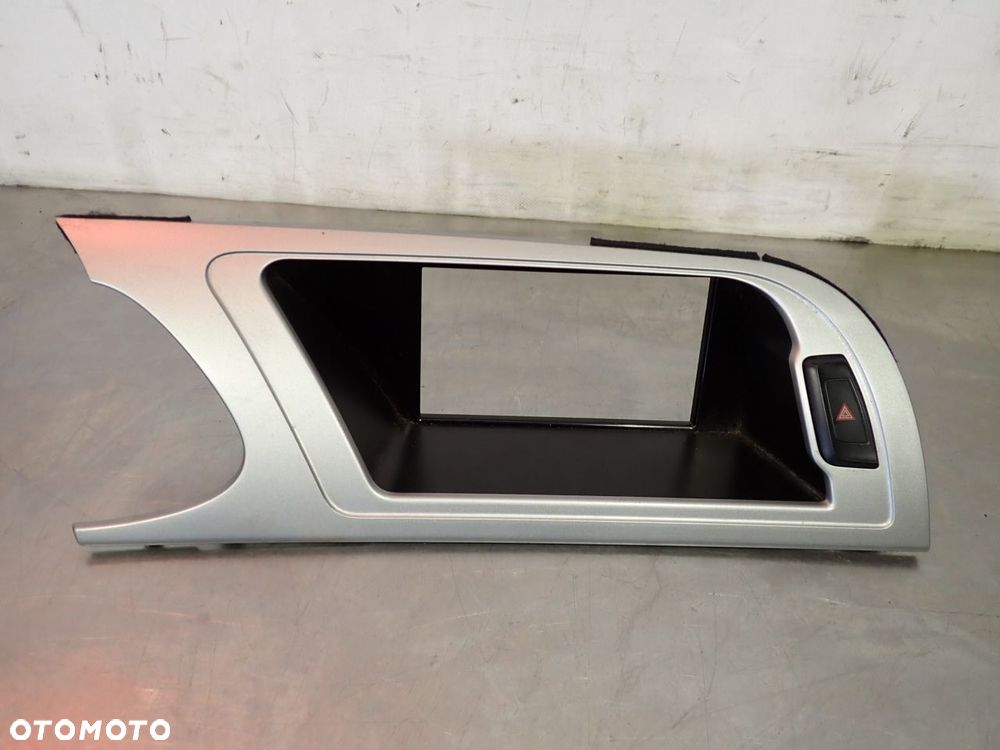 RAMKA WYŚWIETLACZA AUDI A4 B8 - 1