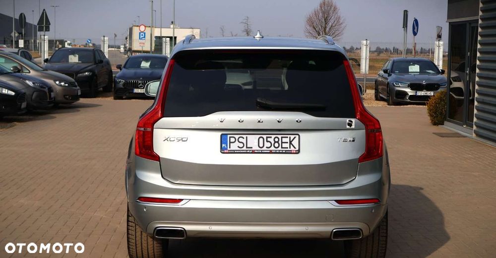 Volvo XC 90 - 7