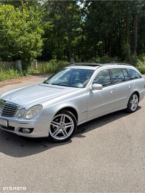 Mercedes-Benz Klasa E 320 CDI 4-Matic T Elegance - 1