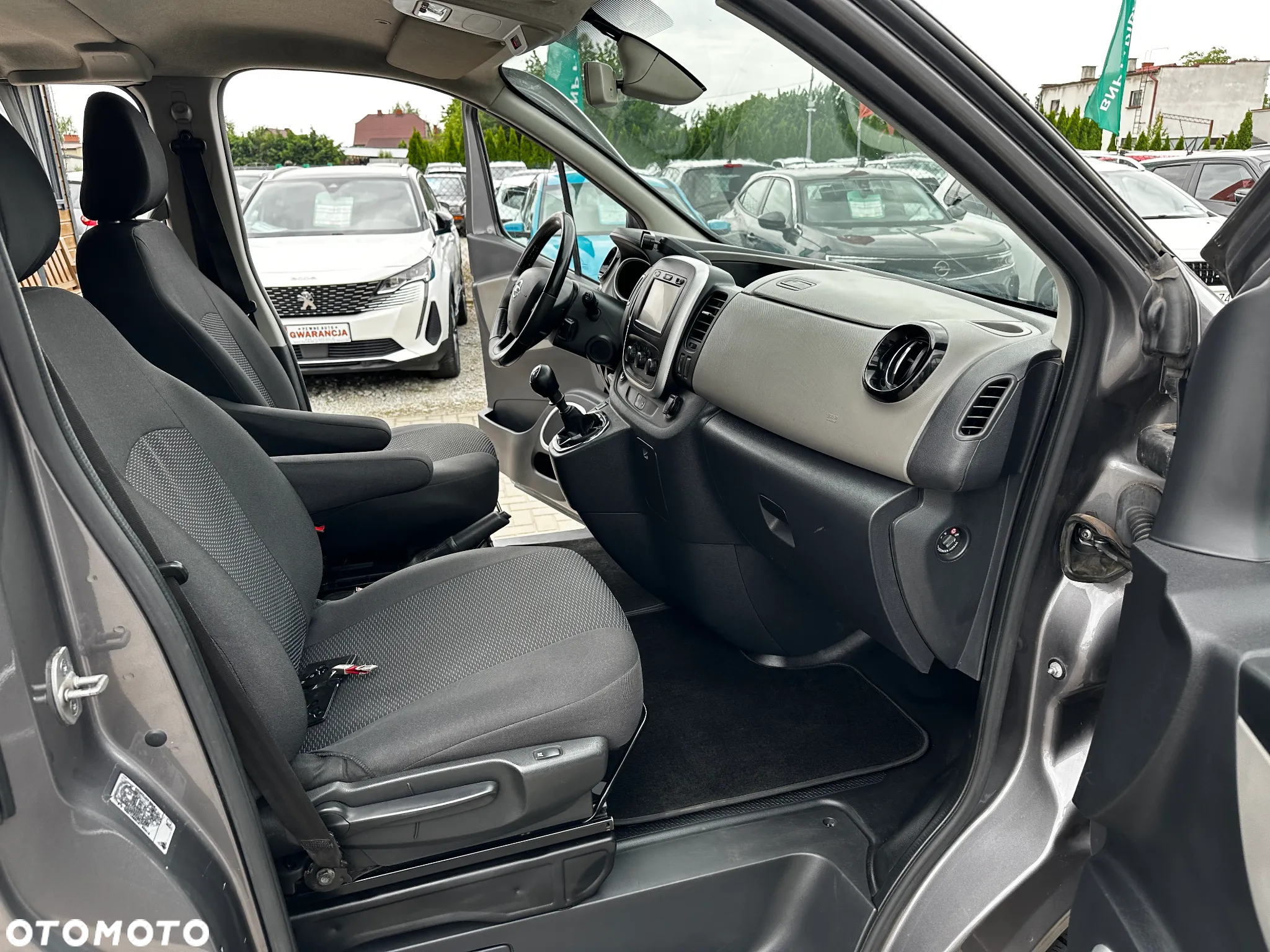 Nissan NV300 - 23