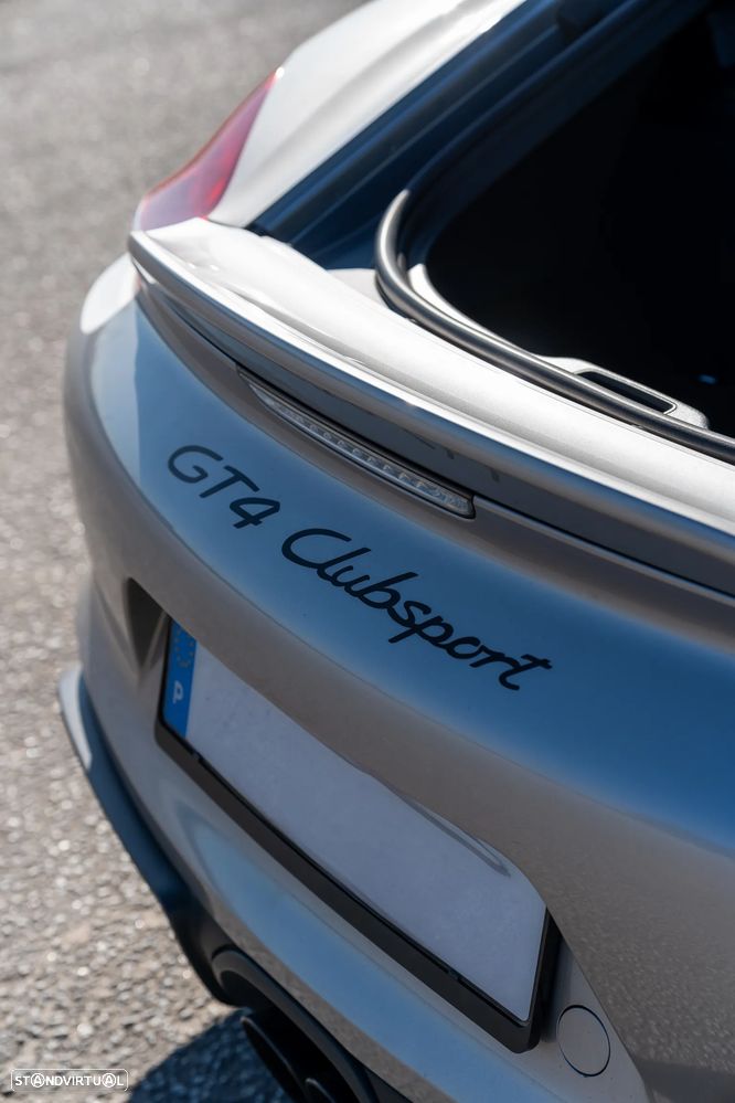 Porsche Cayman GT4 - 29