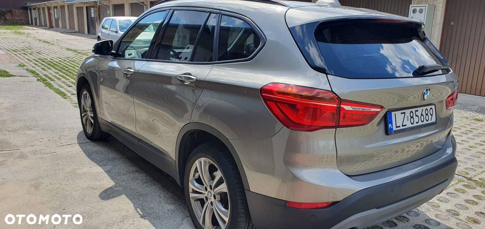 BMW X1 sDrive18d - 5