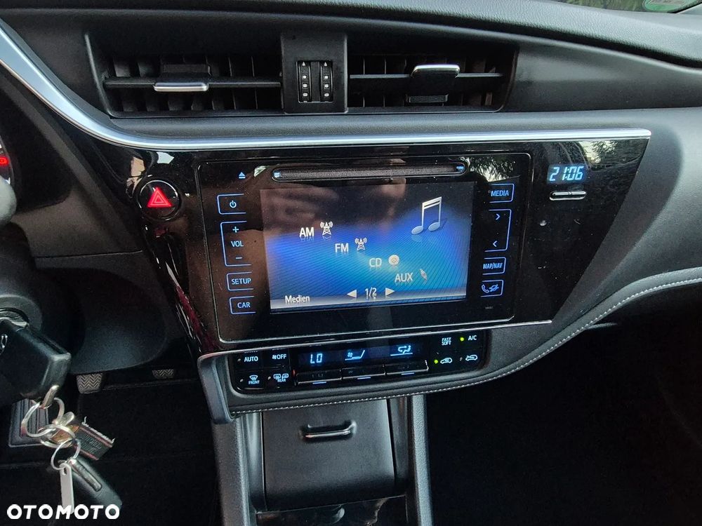 Toyota Auris - 24