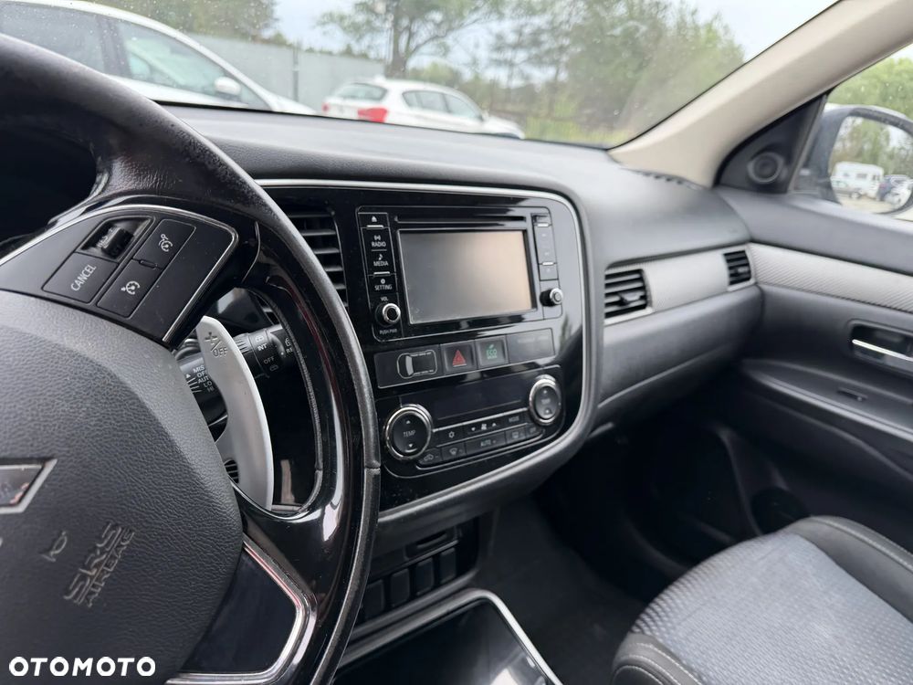 Mitsubishi Outlander 2.0 4WD CVT Diamant Edition+ - 16