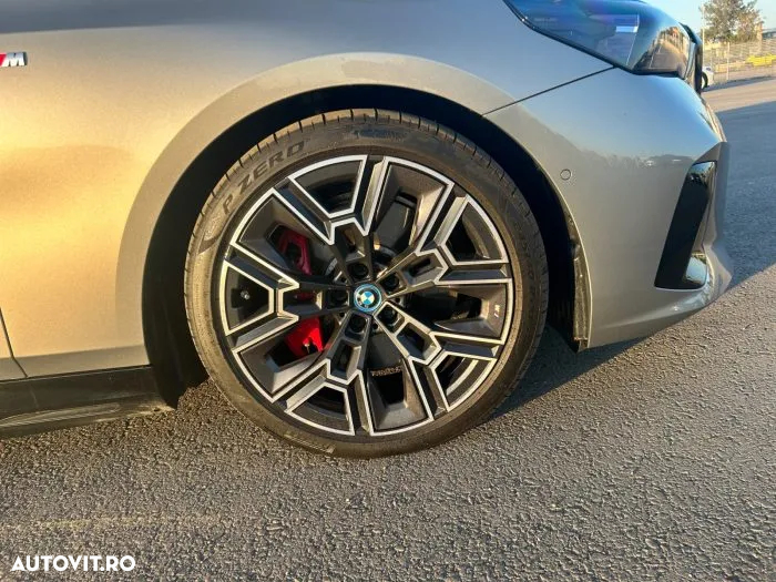 BMW i5 M60 xDrive - 16