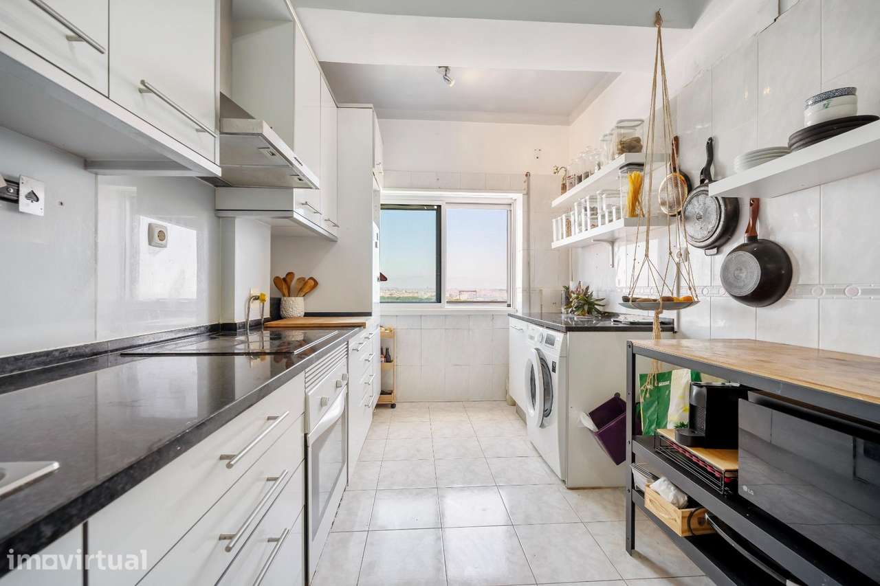 Apartamento T3 Transformado em T2 com Vista Panorâmica - Grande imagem: 2/26