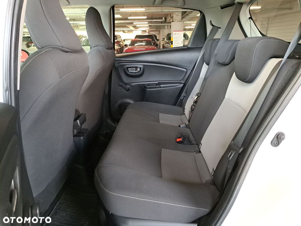 Toyota Yaris - 13