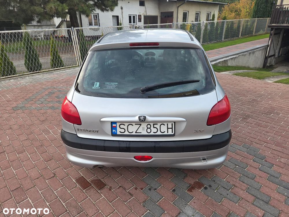 Peugeot 206 2003 photo 5