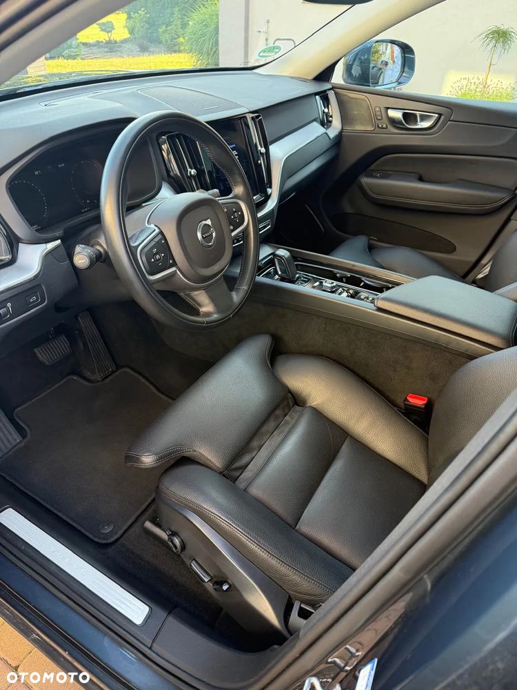 Volvo XC 60 D5 AWD Momentum - 16