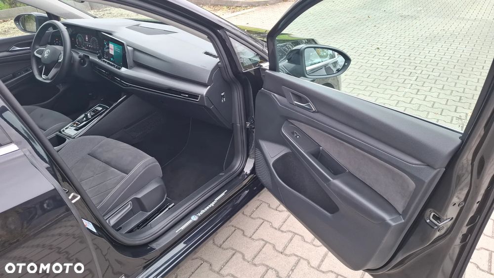 Volkswagen Golf VIII 2.0 TDI Style DSG - 31