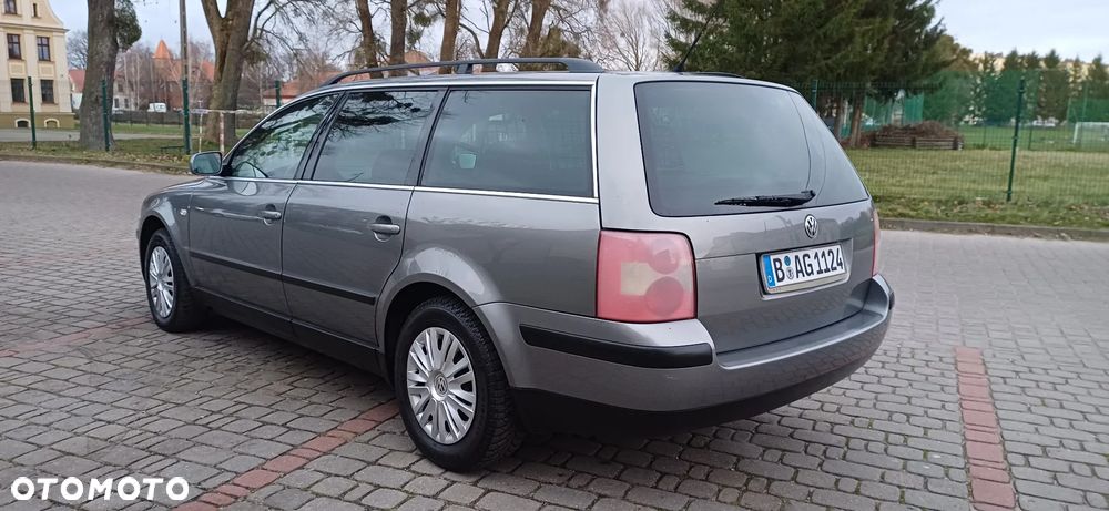 Volkswagen Passat Variant 2.0 Highline - 4