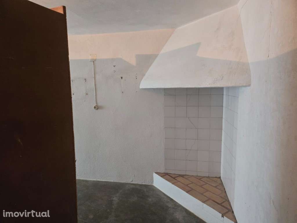 Moradia com quintal e terraço perto de Vila Viçosa - Grande imagem: 3/22