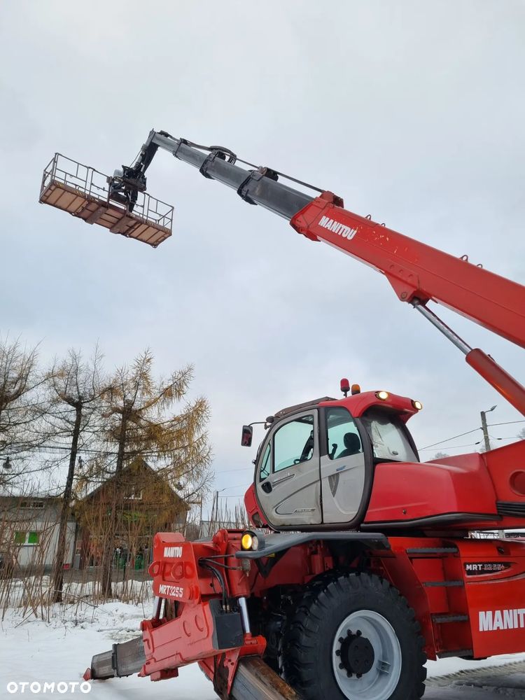 Manitou MRT3255+ PRIVILAGE Ładowarka Teleskopowa 32metry 5630 mtg Kosz (Pilot 2 funkcje) Wciągarka hydr. Widły. Jak Nowa z Norwegii! 2017r. KLIMA Webasto post. Kamera DEKRA 2026r. Po serwisach 100h temu! skręt 4 koła. Auto-poziomowanie! jazda szybka wolna. Zero luzów wycieków! - 2
