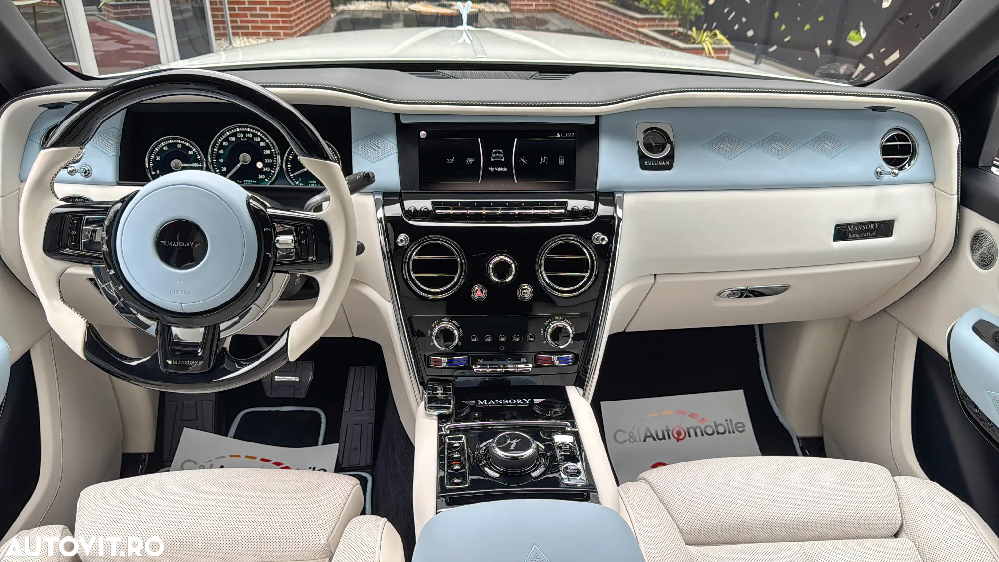 Rolls-Royce Cullinan Standard - 23