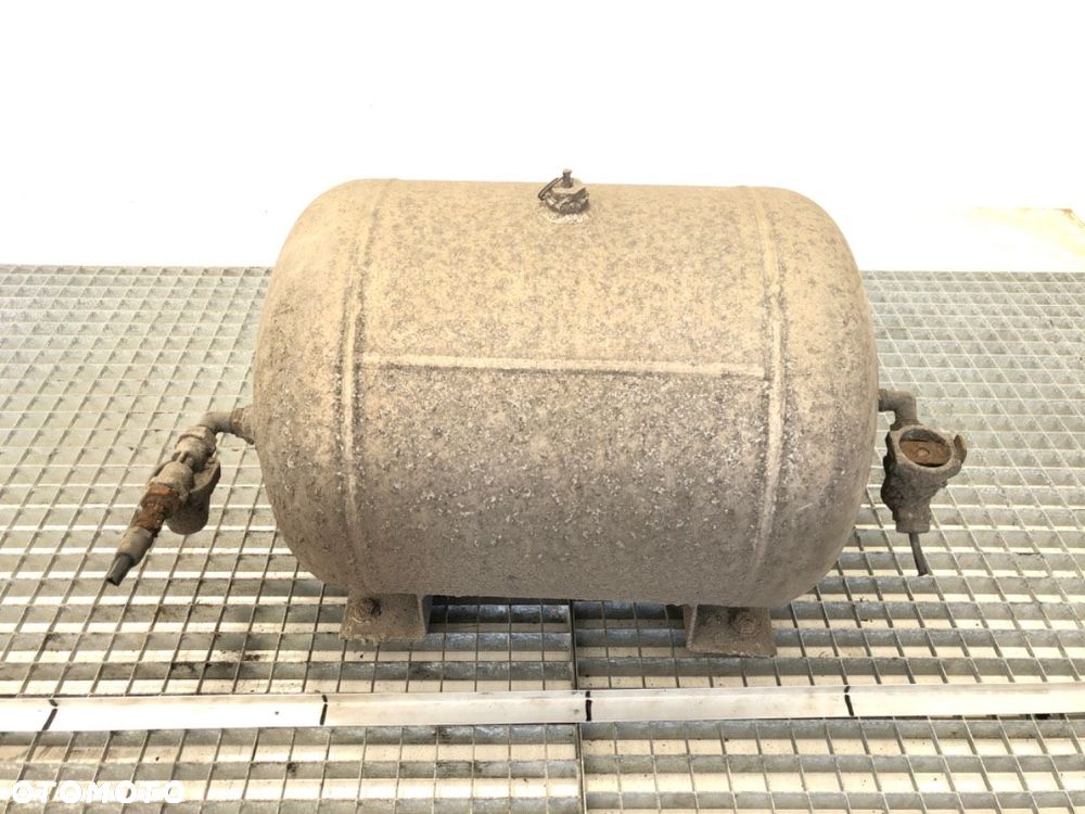 BUTLA ZBIORNIK NA POWIETRZE  NACZEPA SCHWARZMULLER SPA 3/E - 1