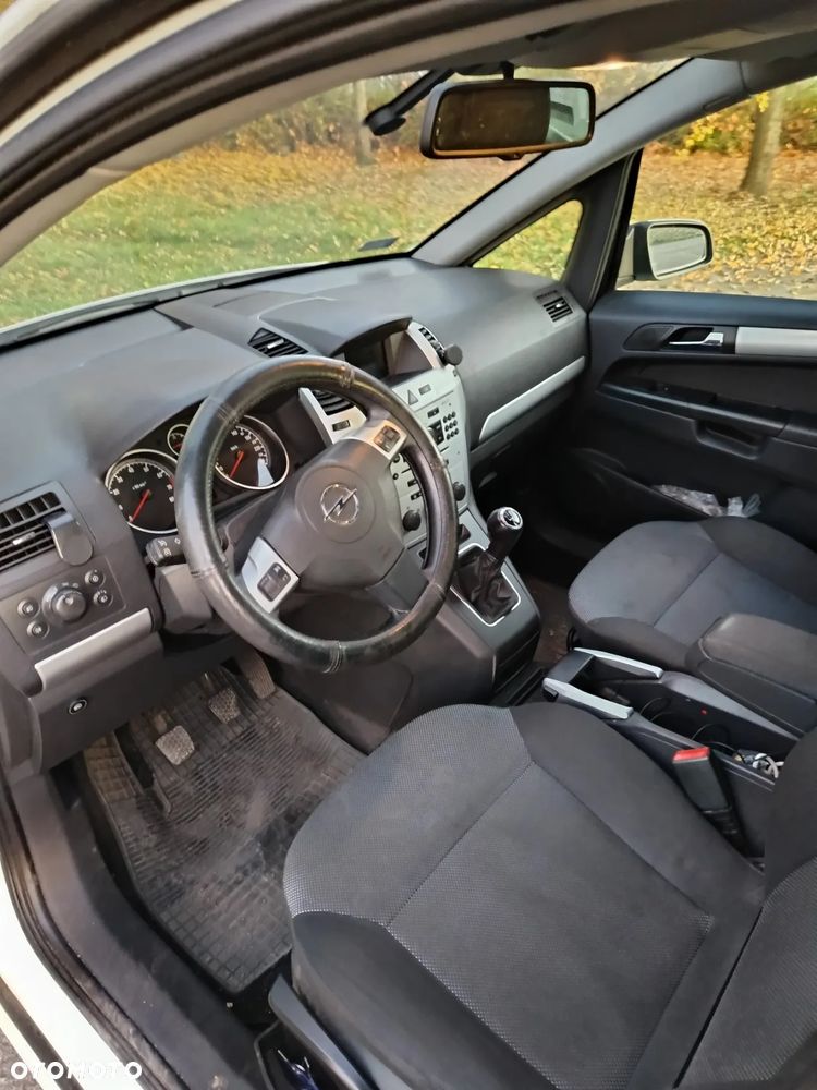 Opel Zafira 1.6 Enjoy - 9