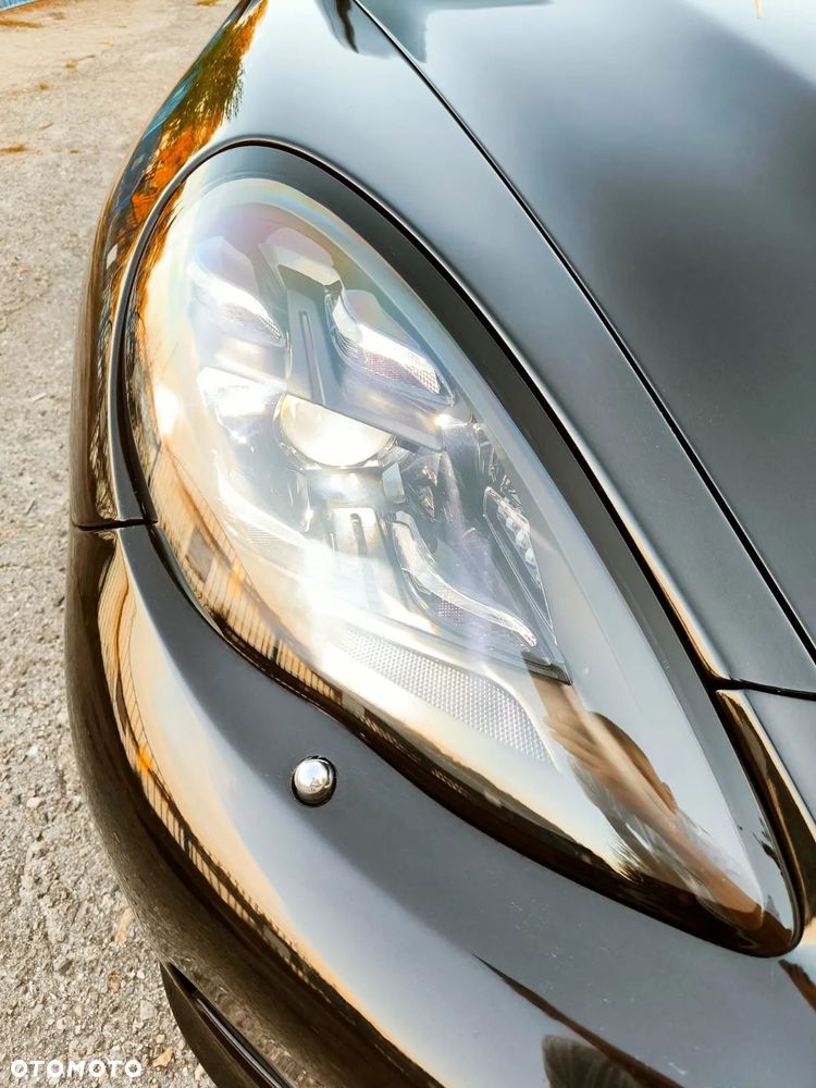 Porsche Panamera 4S - 6