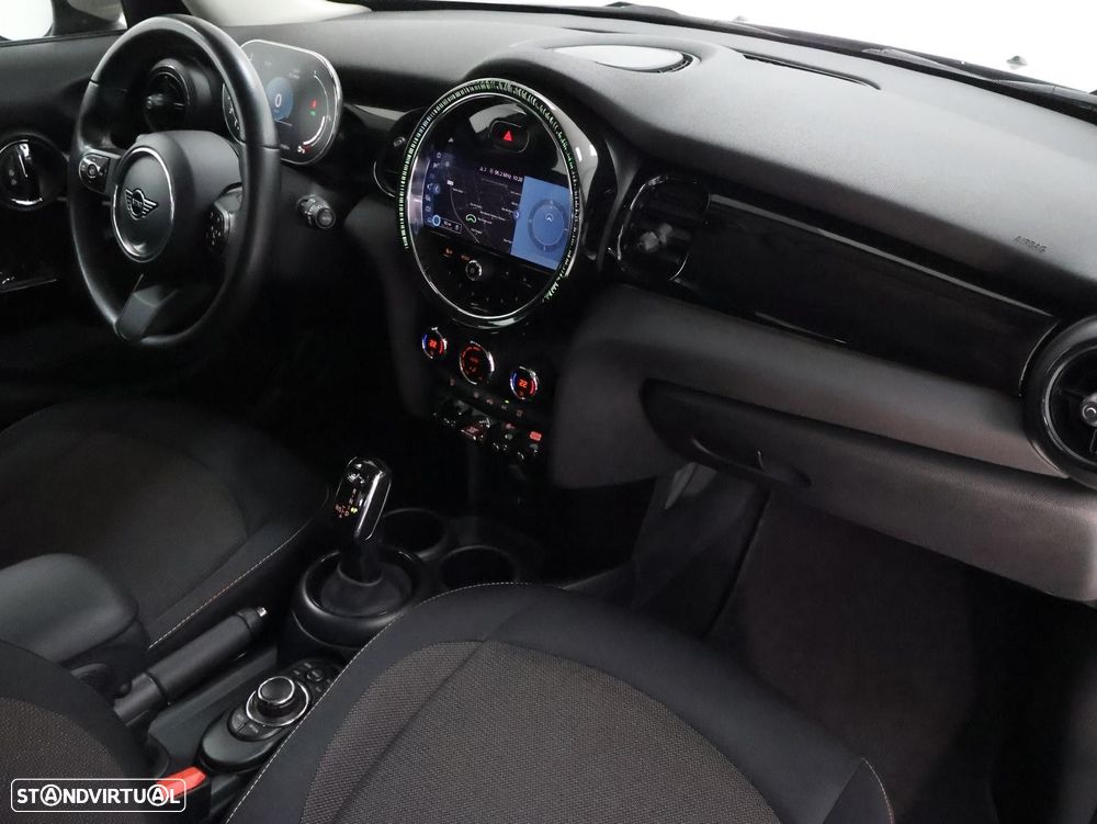 MINI 5 Portas Cooper Auto - 4