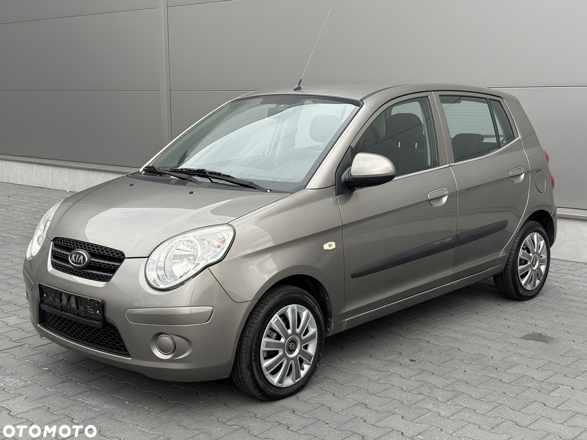 Kia Picanto - 4