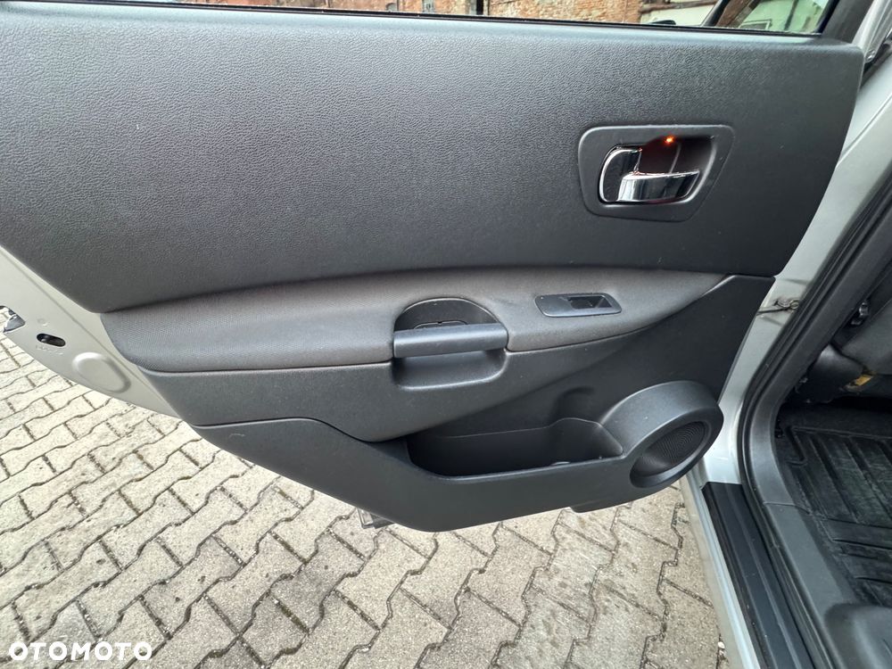 Nissan Qashqai+2 2.0 4x4 Visia - 16