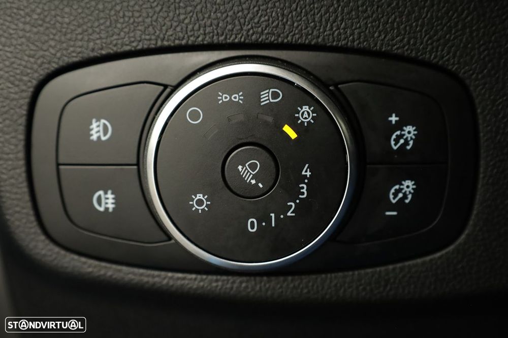 Ford Focus 1.0 EcoBoost MHEV ST-Line X - 19