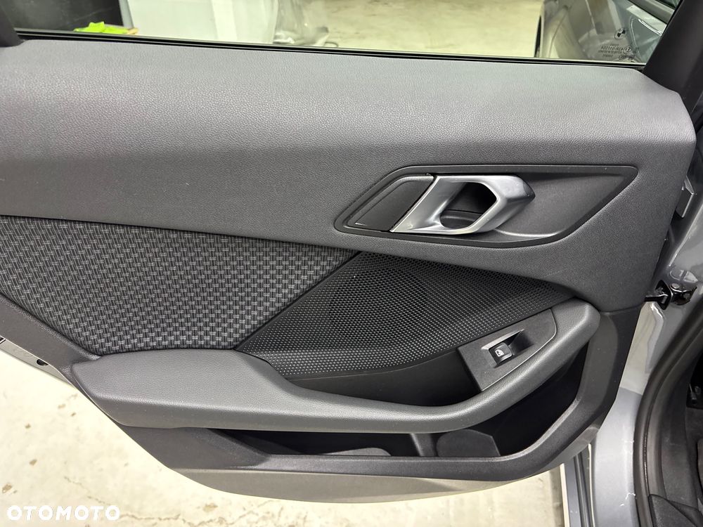 BMW Seria 1 118i Advantage - 21