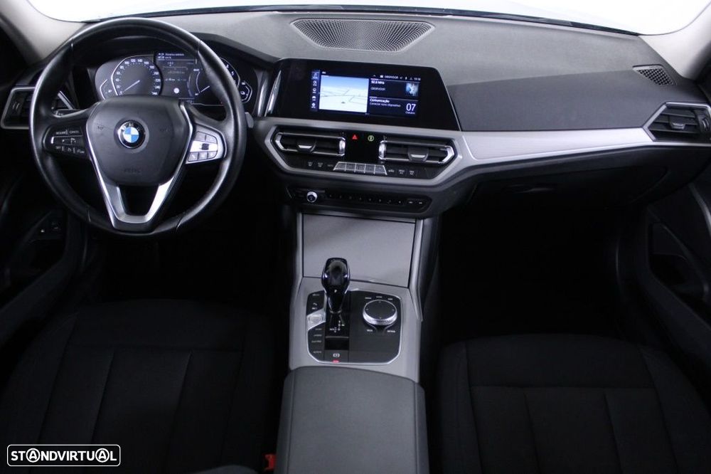BMW 330 e Touring Corporate Edition Auto - 18