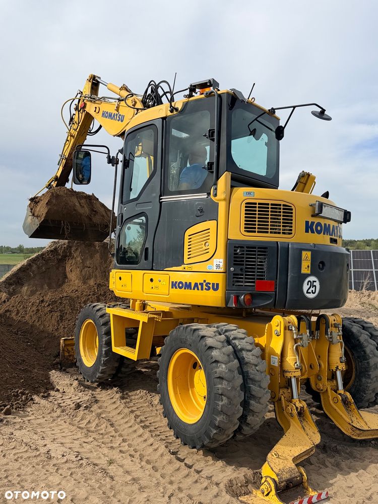 Komatsu 4x4x4 ramię łamane Koparka kołowa KOMATSU  PW98MR-8 10ton 4x4x4 ośki skrętne Ramię 3x łamane BEZ DPF i ADBLUE 4 cyl dodatkowe wyjścia hydr Pług Podpory 2012 szybka zwinna Prosto z importu 1 właściciel Cat TEREX Liebherr Wacker Pw 98 Mr 8 11 - 18