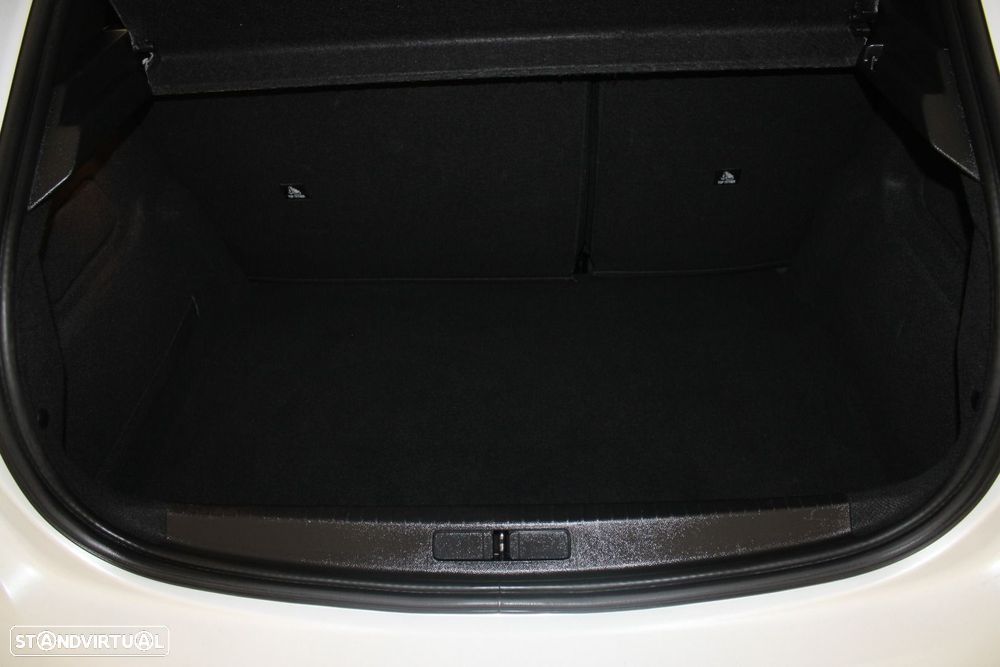 Peugeot e-208 50 kWh Allure Pack - 6