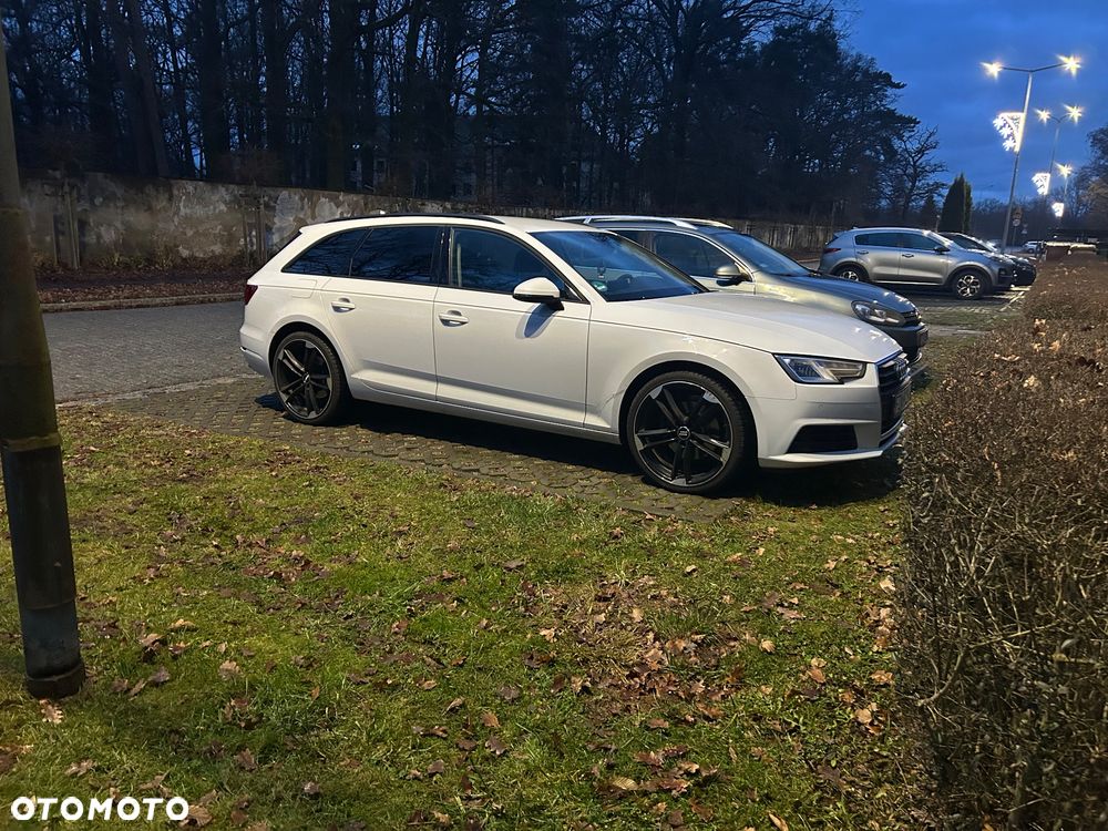 Audi A4 Avant 2.0 TDI S tronic - 34