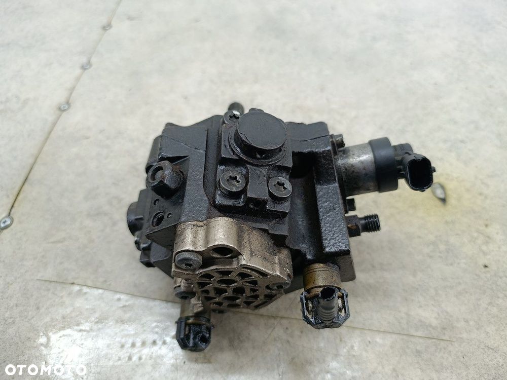 POMPA WTRYSKOWA HYUNDAI H-1 II 33100-4A420 0445010207  BOSCH 2.5 CRDI - 3