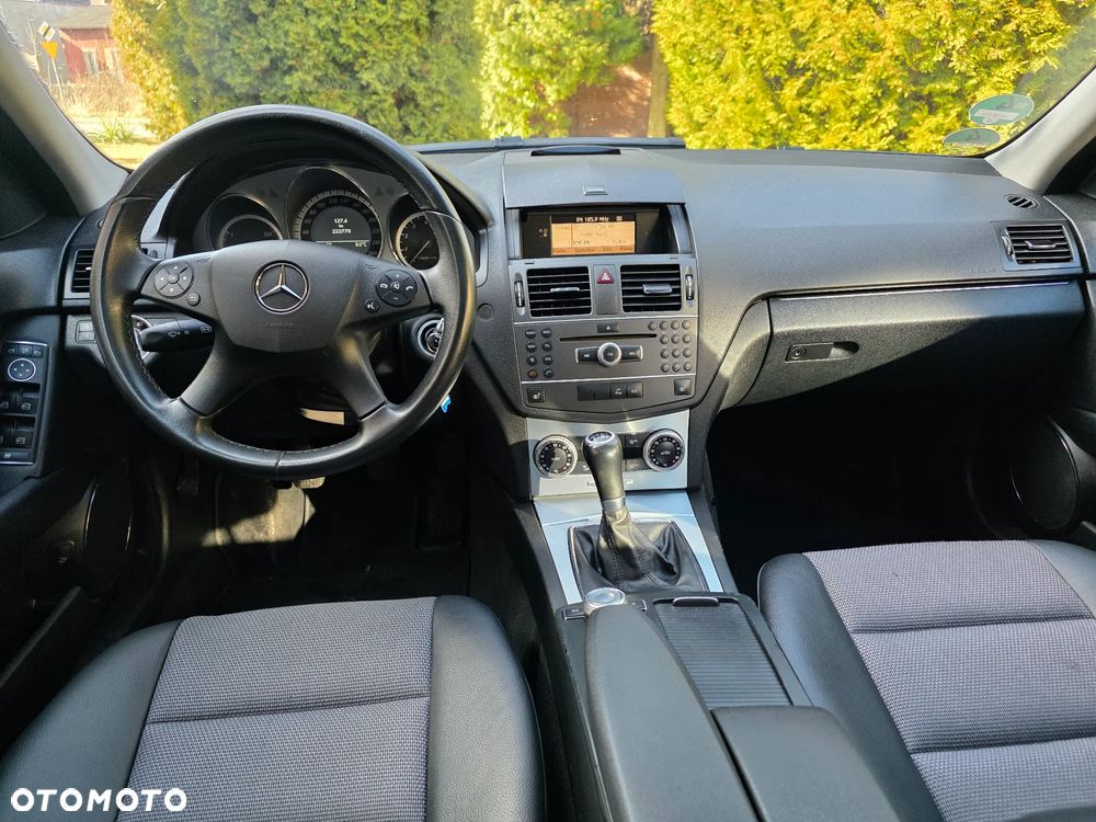 Mercedes-Benz Klasa C 180 BlueEFFICIENCY Avantgarde - 9