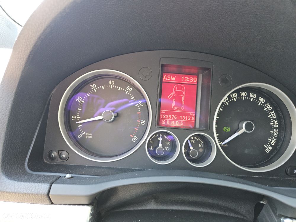 Volkswagen Golf R32 DSG - 17