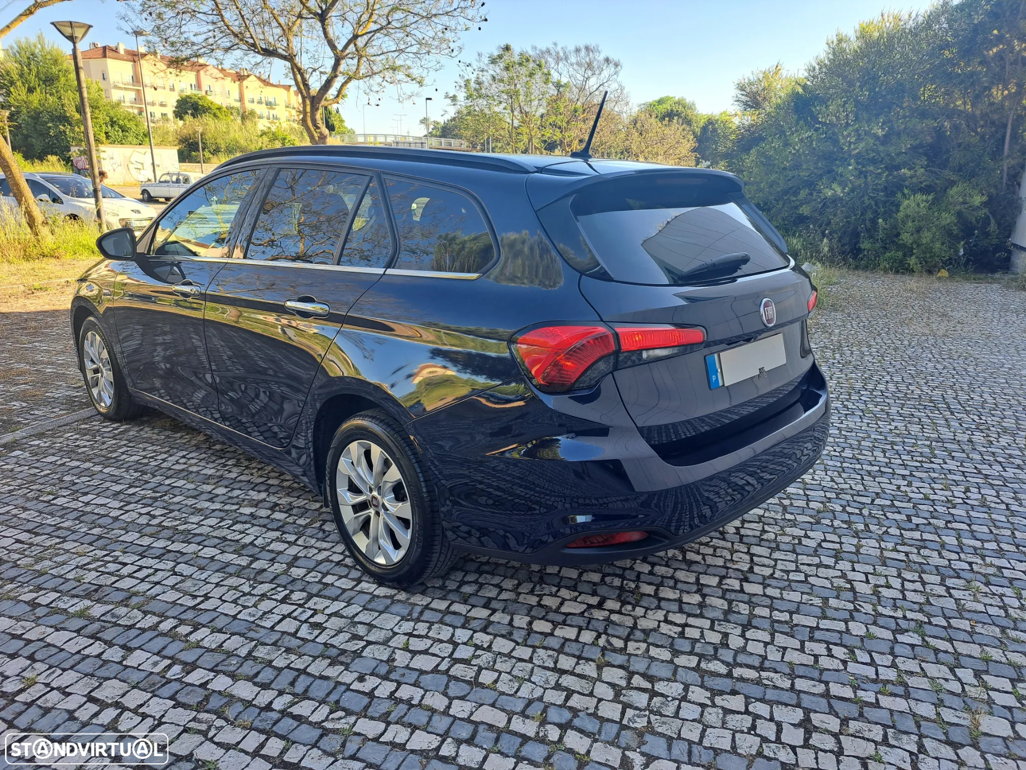 Fiat Tipo Station Wagon 1.3 M-Jet Lounge Tech - 13