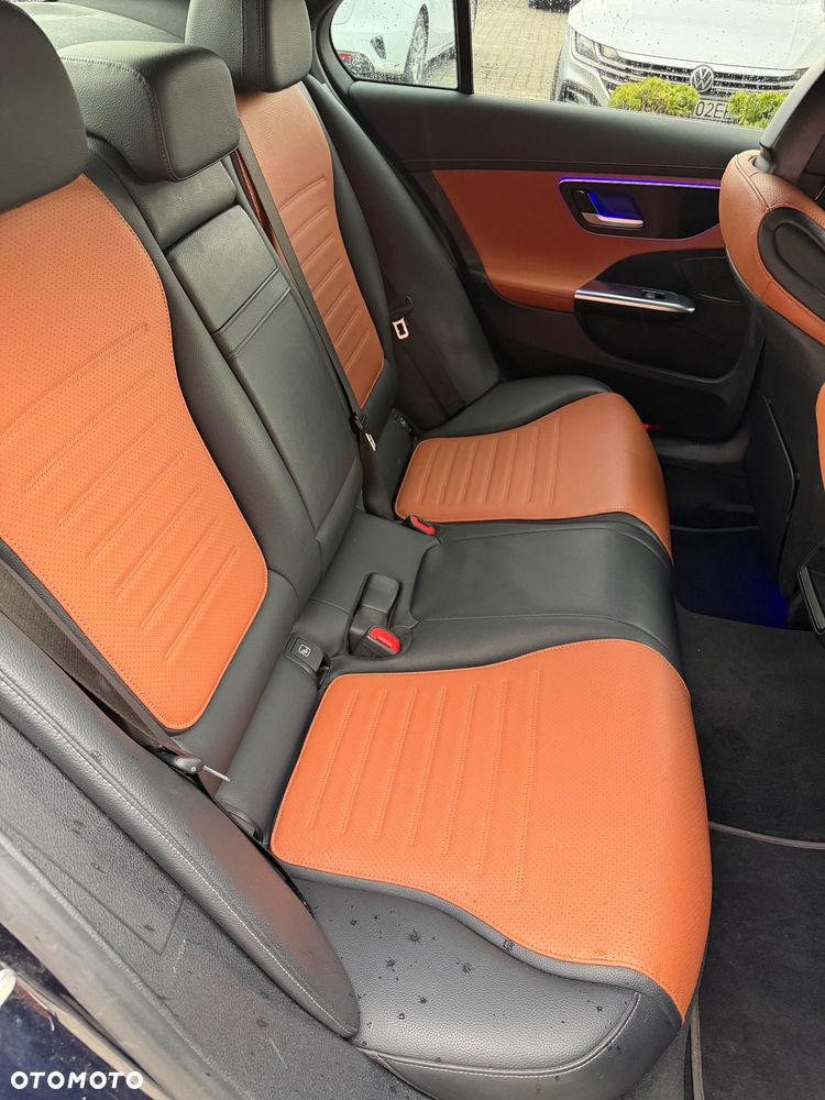 Mercedes-Benz Klasa C 220 d 9G-TRONIC AMG Line - 17