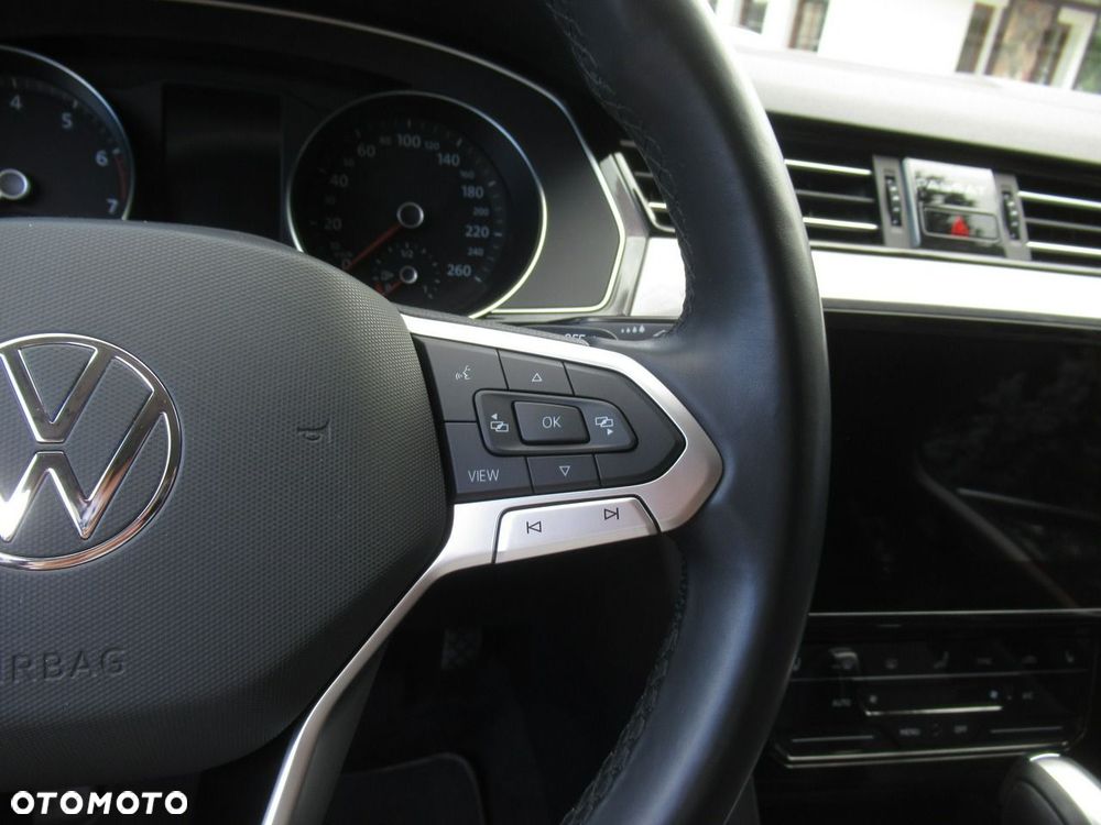 Volkswagen Passat 2.0 TSI Business DSG - 12
