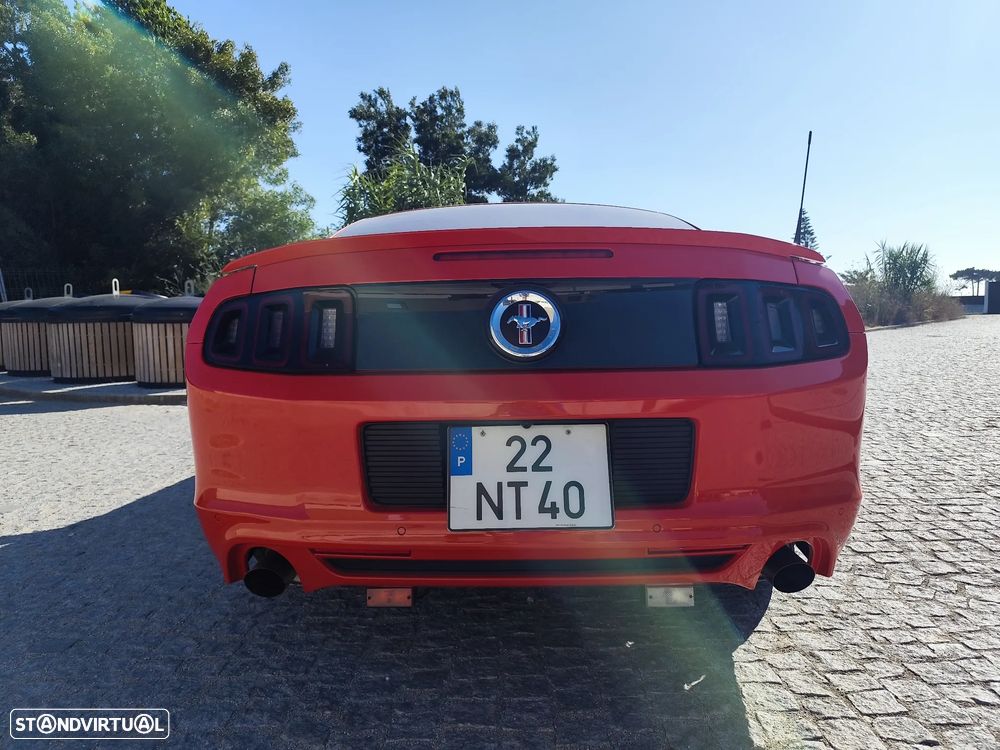 Ford Mustang - 4