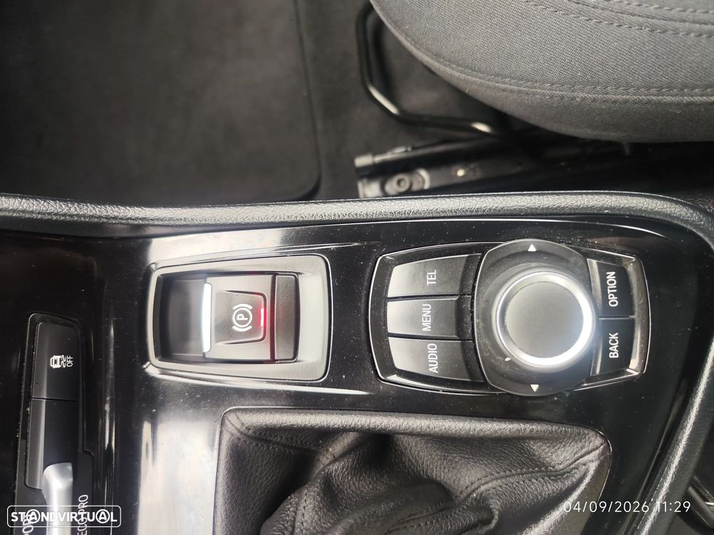 BMW 216 Active Tourer d Advantage - 38