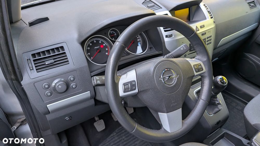 Opel Zafira 1.8 - 6