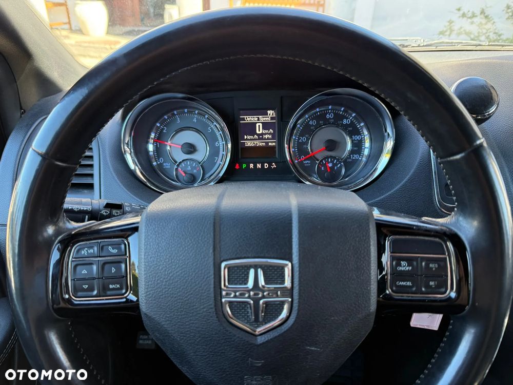 Dodge Grand Caravan - 14